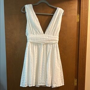 Lulu's White Pleated Sundress V-Neck Sleeveless